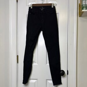 KanCan Black Skinny Jeans with Sleek Silhouette